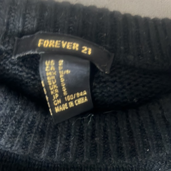 Forever 21 Los Angeles sweater size small - Picture 3 of 4